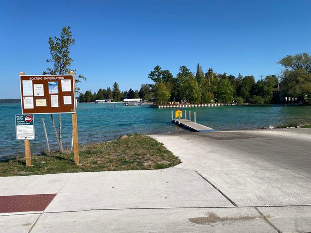 12134 Jonathon Drive, Rapid City, MI 49676