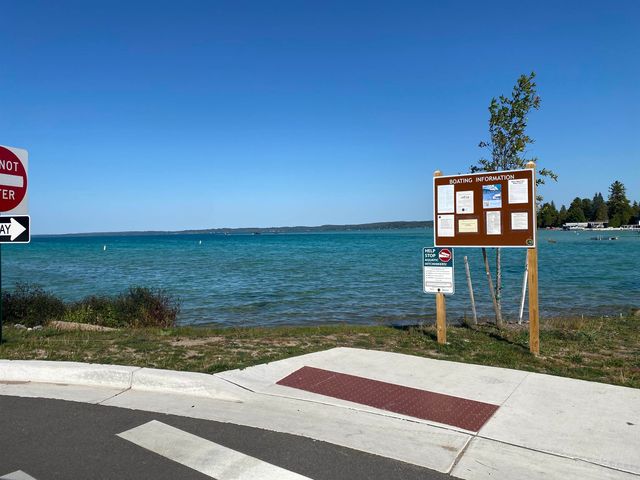 12134 Jonathon Drive, Rapid City, MI 49676