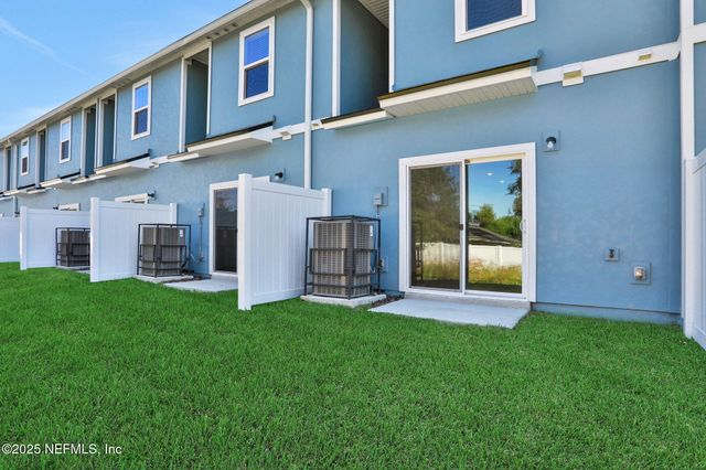 798 SAILOR GROVE Lane, Jacksonville, FL 32221