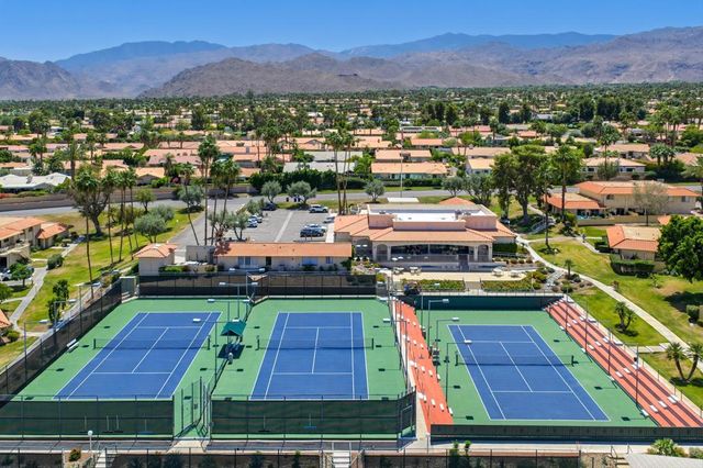 72856 Roy Emerson Lane, Palm Desert, CA 92260
