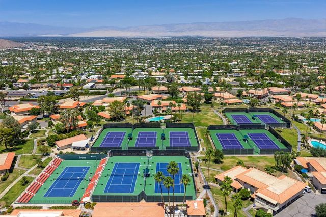 72856 Roy Emerson Lane, Palm Desert, CA 92260