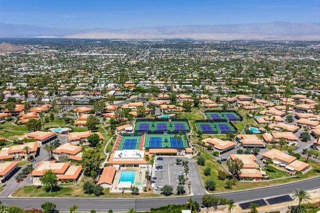 72856 Roy Emerson Lane, Palm Desert, CA 92260