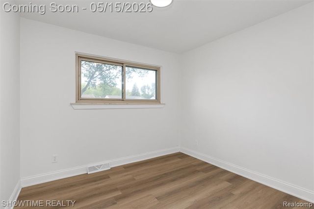 32544 Hazelwood Street, Westland, MI 48186