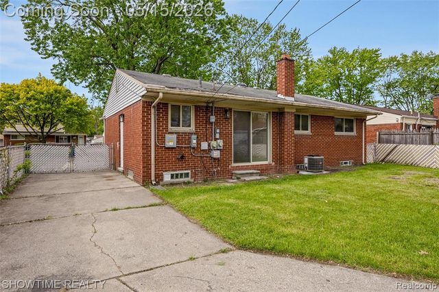 32544 Hazelwood Street, Westland, MI 48186