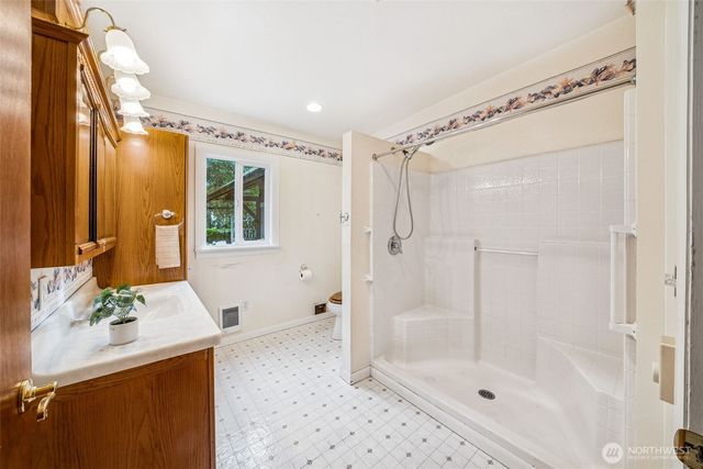 1125 Lake Vista Boulevard S, Spanaway, WA 98387