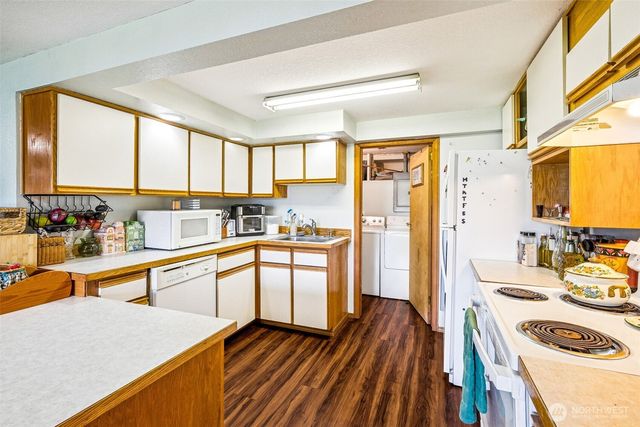 1125 Lake Vista Boulevard S, Spanaway, WA 98387