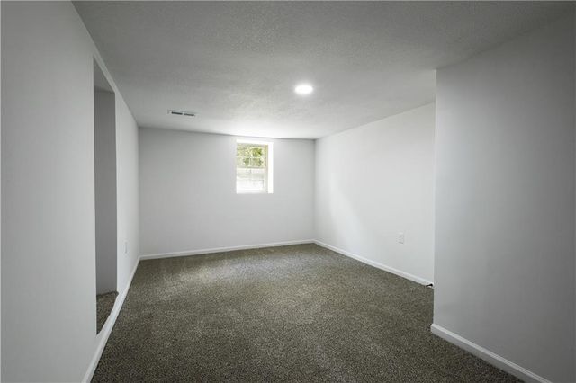 8007 E 75th Street, Kansas City, MO 64138