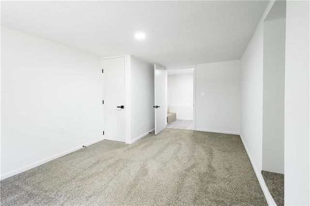 8007 E 75th Street, Kansas City, MO 64138