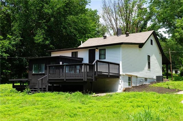 8007 E 75th Street, Kansas City, MO 64138