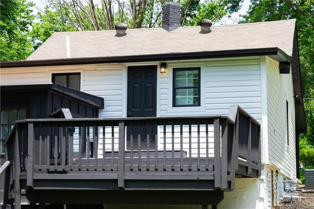 8007 E 75th Street, Kansas City, MO 64138