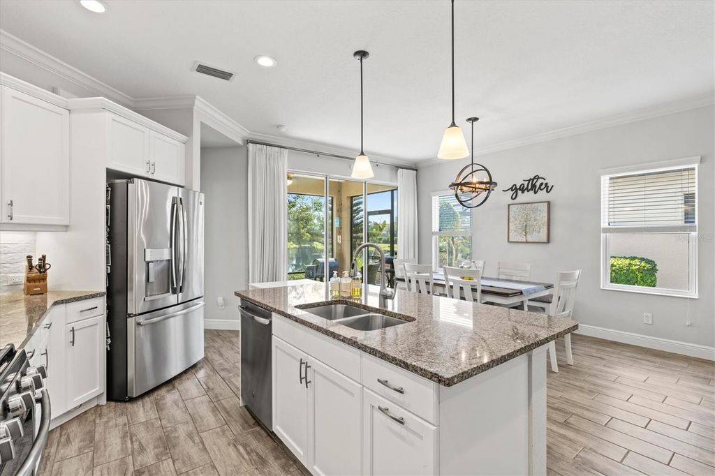 Image 12 of property listing at 4207 AZURITE WAY, Bradenton, FL 34211
