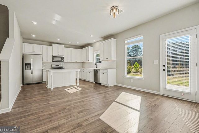 377 Waterbluff Drive SW, Mableton, GA 30126