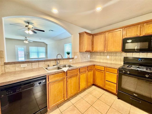 10724 N 146th East Avenue, Owasso, OK 74055