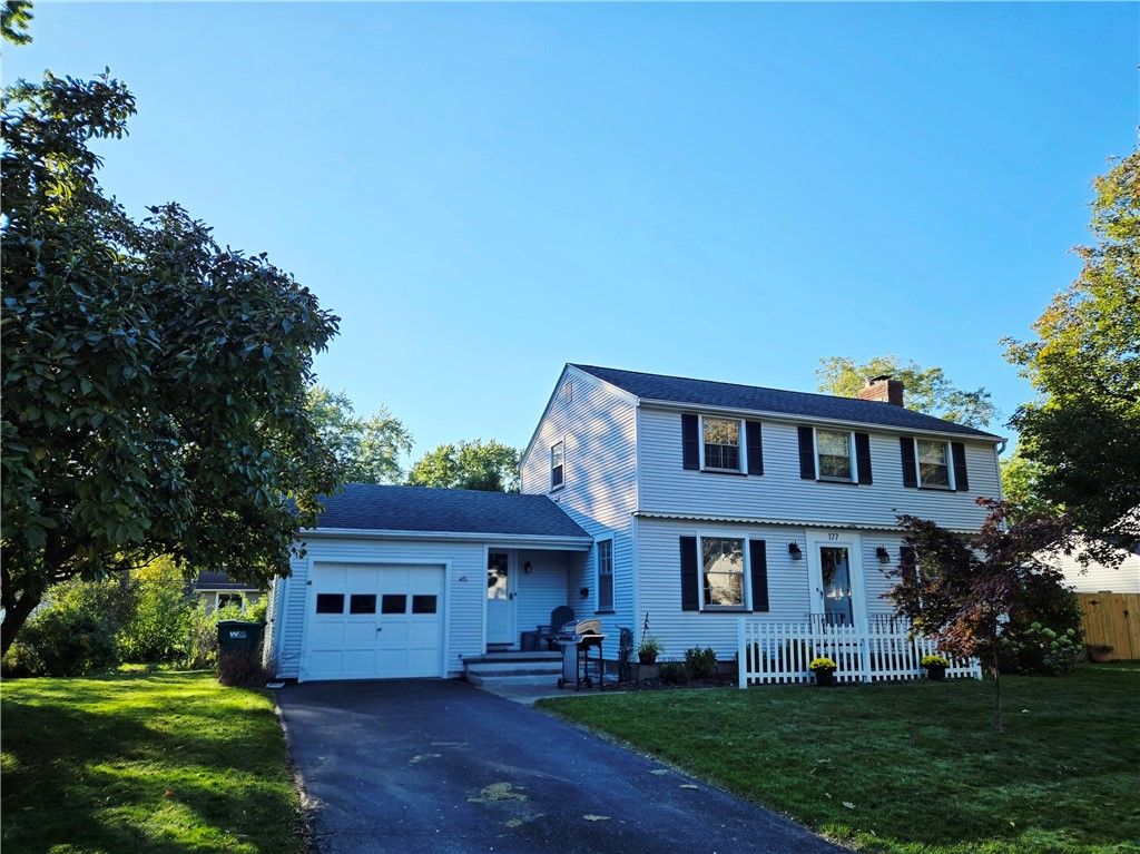 177 Green Meadow Drive, Irondequoit, NY 14617