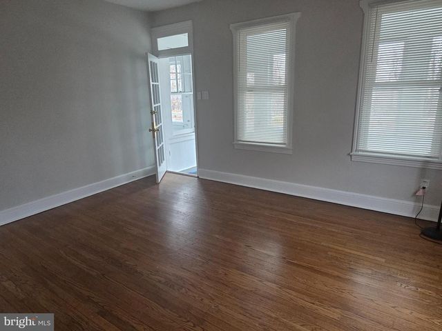 636 E FRONT ST, Florence, NJ 08518