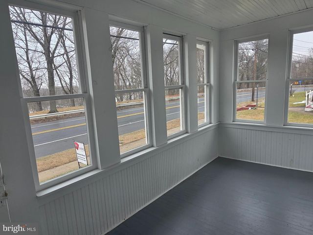 636 E FRONT ST, Florence, NJ 08518