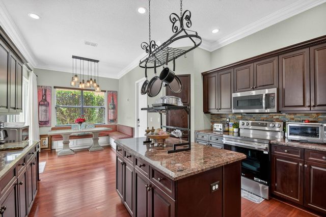 2540 Vicara Court, Royal Palm Beach, FL 33411