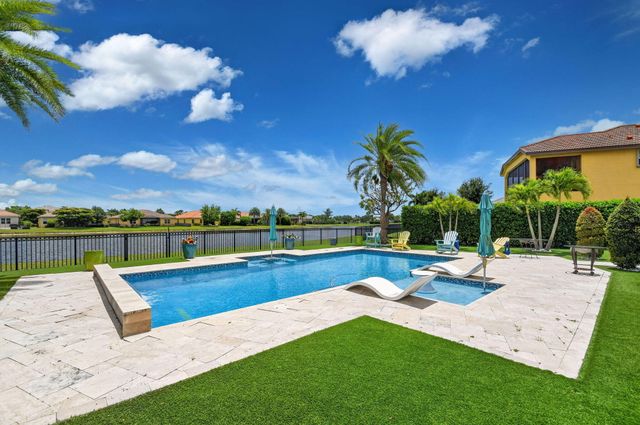 2540 Vicara Court, Royal Palm Beach, FL 33411