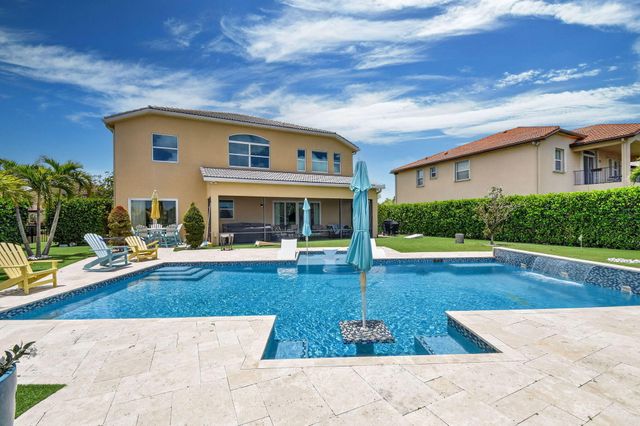 2540 Vicara Court, Royal Palm Beach, FL 33411