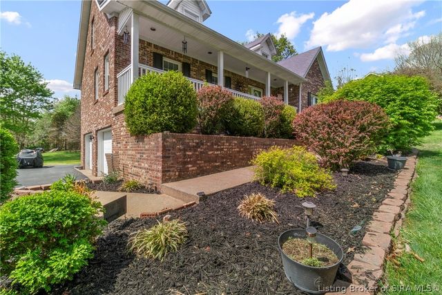 7475 Saddlebrook Court, Greenville, IN 47124