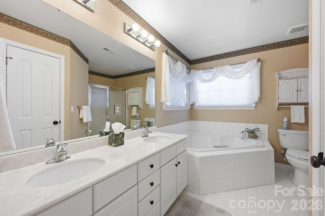 10018 Glencrest Drive, Huntersville, NC 28078