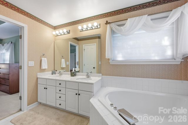 10018 Glencrest Drive, Huntersville, NC 28078