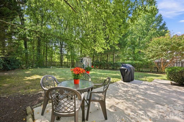 10018 Glencrest Drive, Huntersville, NC 28078