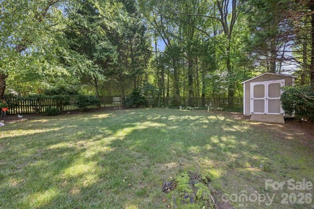 10018 Glencrest Drive, Huntersville, NC 28078