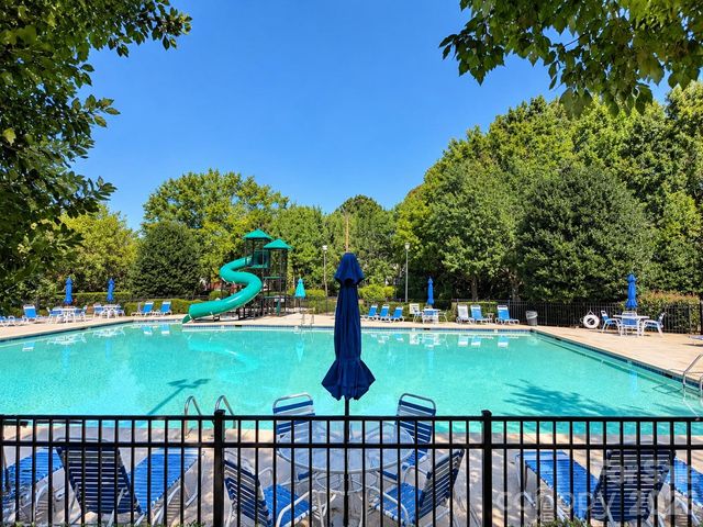 10018 Glencrest Drive, Huntersville, NC 28078