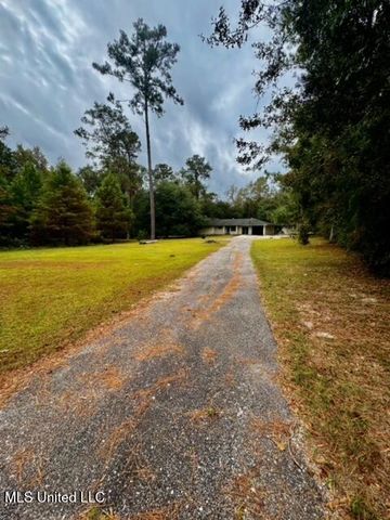 3016 Jackson Landing Road, Picayune, MS 39466