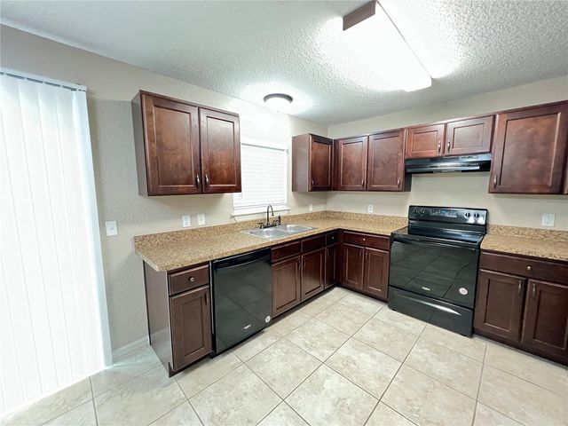 83 GUAVA PASS, Ocklawaha, FL 32179