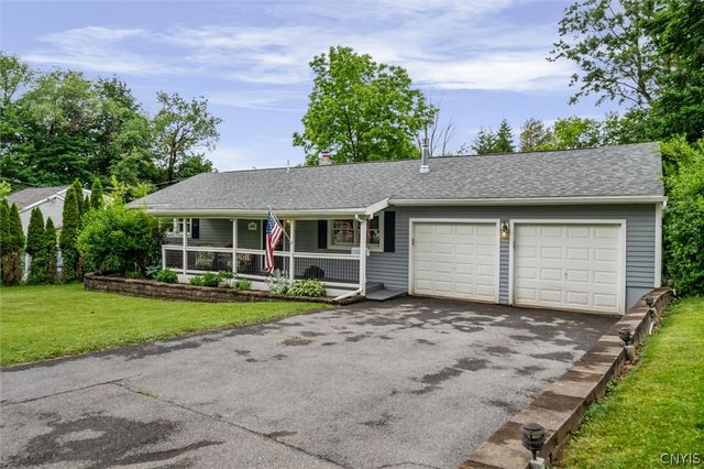 205 Garrett Drive, Manlius, NY 13104