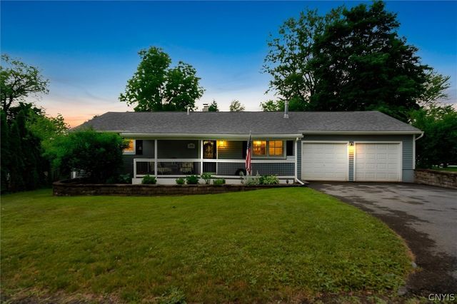 205 Garrett Drive, Manlius, NY 13104