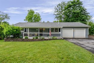 205 Garrett Drive, Manlius, NY 13104