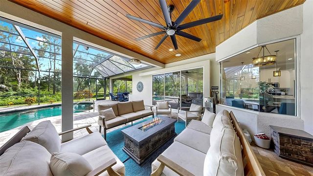 21803 DEER POINTE CROSSING, Bradenton, FL 34202