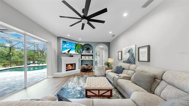 21803 DEER POINTE CROSSING, Bradenton, FL 34202