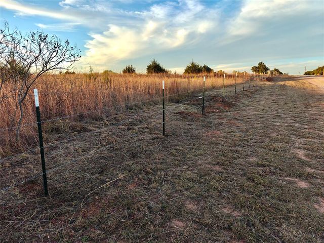 Topaz Lane, Blanchard, OK 73010