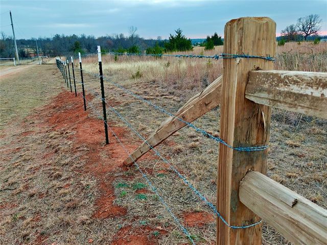 Topaz Lane, Blanchard, OK 73010