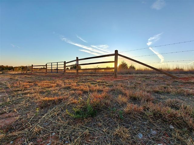 Topaz Lane, Blanchard, OK 73010