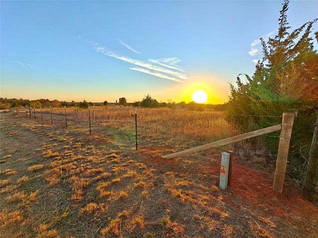 Topaz Lane, Blanchard, OK 73010