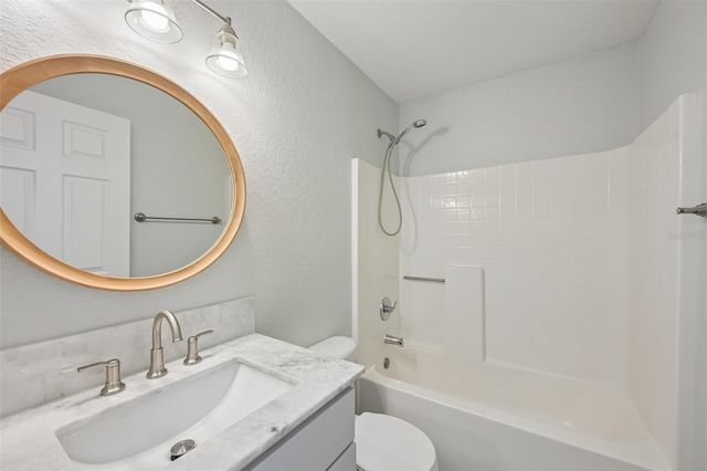 1528 KOLTENBORN ROAD, North Port, FL 34288