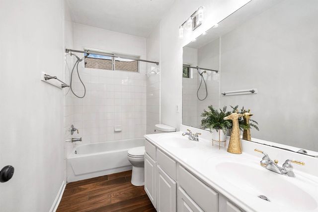 1418 Wellshire Drive, Katy, TX 77494