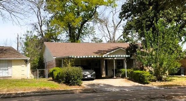 7613 Parker Road, Houston, TX 77016