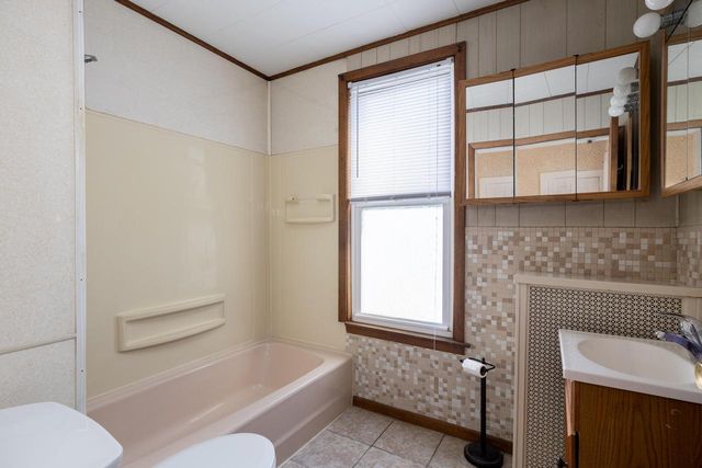 1642 Kane STREET, La Crosse, WI 54603