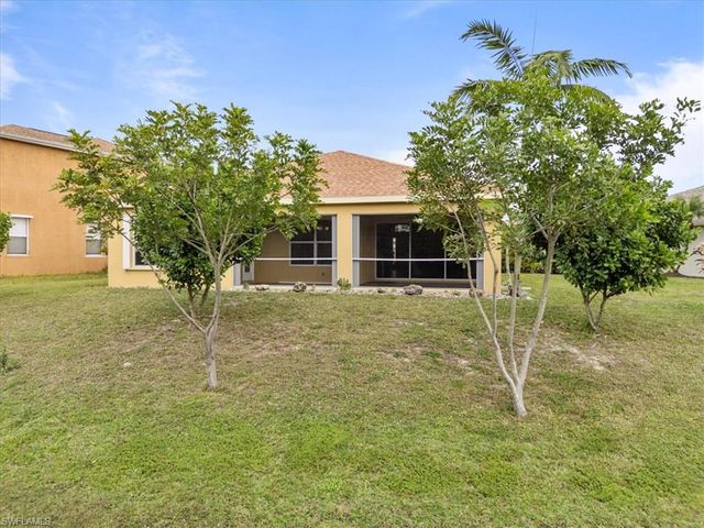 8423 Hollow Brook CIR, Naples, FL 34119