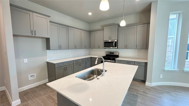 10853 BLACK ONYX Drive, Fort Worth, TX 76036