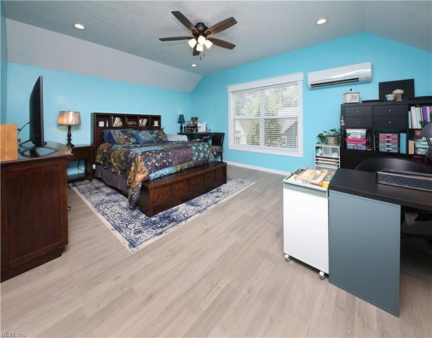 716 River Hollow CT, Chesapeake, VA 23320