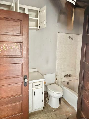 217 N Texas, Pittsburg, TX 75686