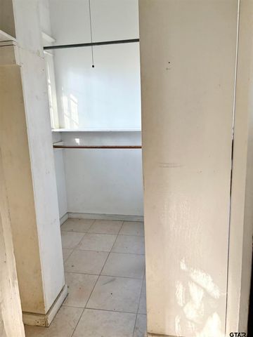 217 N Texas, Pittsburg, TX 75686