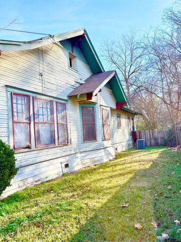 217 N Texas, Pittsburg, TX 75686